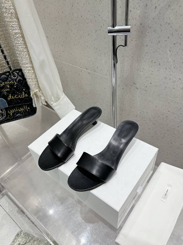 Therow 夏季新款极简时髦小猫跟拖鞋小羊皮面料 羊皮内里垫脚意大利真皮大底 4Cm跟高码数：35-39 40 定做不退换